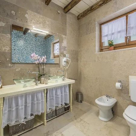 Villa Tranquil Retreat In Istria