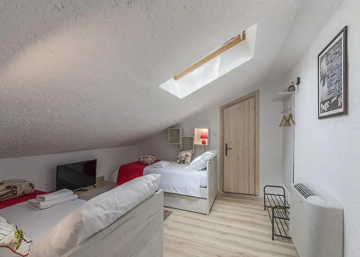 Tranquil Retreat In Istria Vila Pazin