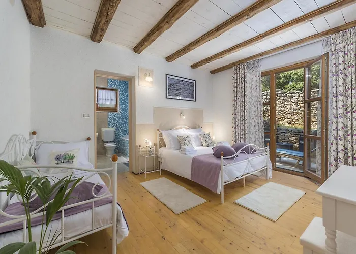 Tranquil Retreat In Istria Vila *