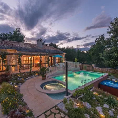 Villa Tranquil Retreat In Istria